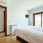 Private Modern Home, Fully Equipped 7Kms To Centre